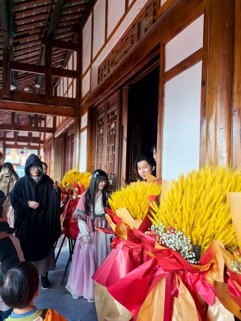 沉浸赋能：翠峦区景区演艺的差异化突围之路